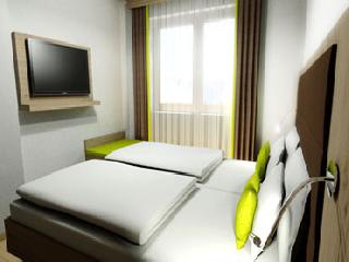 EXCLUSIVE PÁLYASZÁLLÁS NASSFELD - AKCIÓ! - KEDVELT pályaszállás apartmanok Nassfeld síközpont felső részén, az olasz hágónál.
-15% ELŐFOGLALÁSI KEDVEZMÉNY 2026. október 31-ig beérkező foglalásokra.

Exclusive, új pályaszállás apartmanok Nassfeld/ Sonnenalpe síterületen. A legközelebbi sífelvonó mindössze 300 m, a házig lehet sílécen csúszni!
Az egyik legkeresettebb pályaszállás Ausztriában. Egészen nagy lakások is foglalhatóak, akár 12+2 főig!